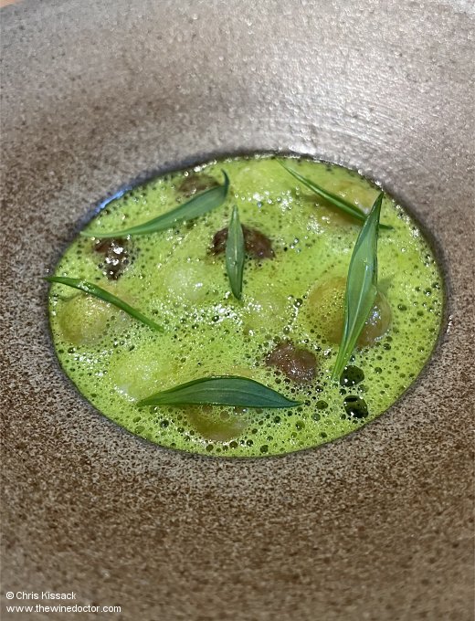 Green Harp spinach and duck offal, ramson, Red King Edward potatoes and geranium L'Enclume